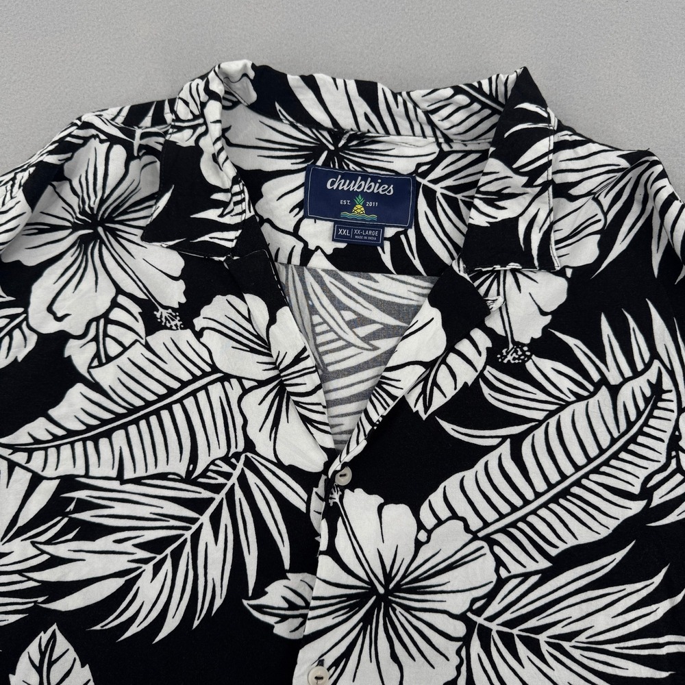 Chubbies Mens XXL Short Sleeve Button Down Black Hibiscus Floral Hawaiian Summer